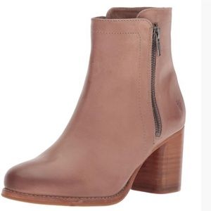 Frye addie double zip bootie size 8